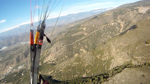 Flug mit Blick auf die Sierra Nevada